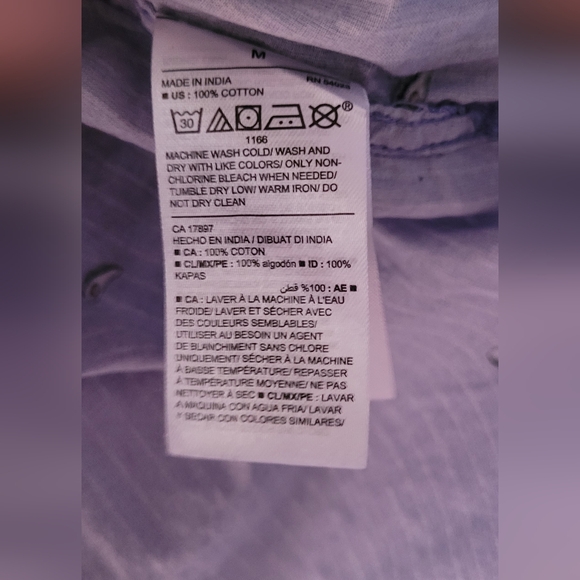 Nwot Old Navy ladies long sleeve button down size M - Picture 5 of 7